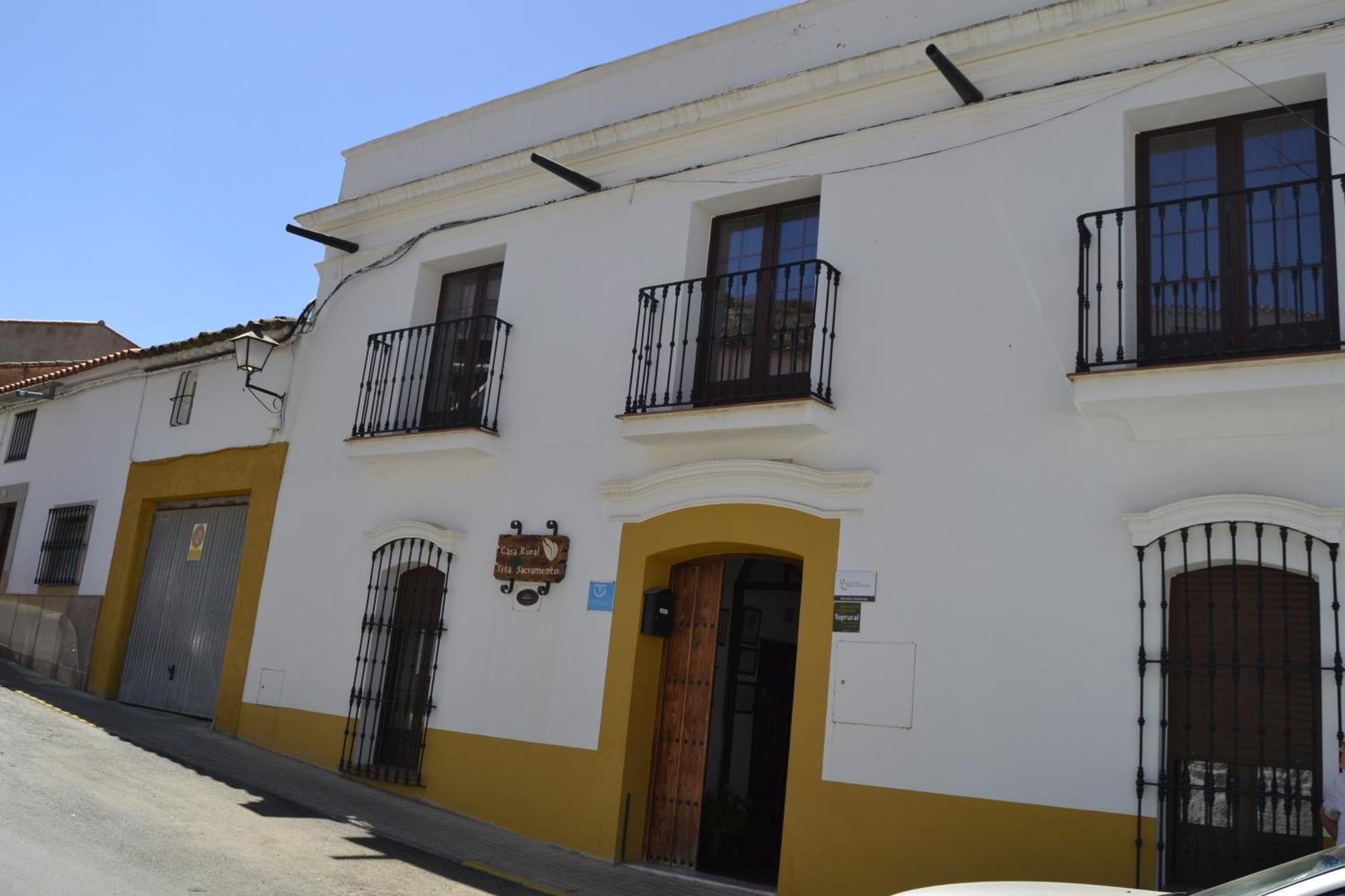 Casa Rural Tita Sacramento Hornachos Ngoại thất bức ảnh